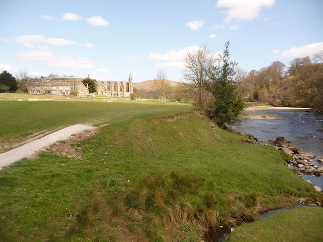 Bolton Priory ruins beside the River Wharfe